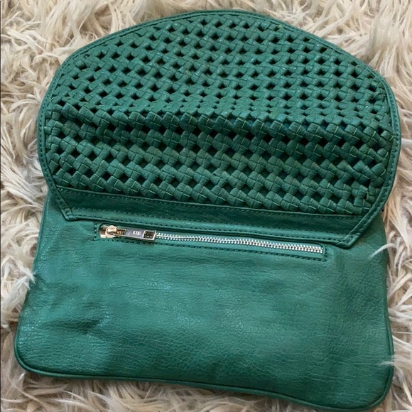 Green clutch - Picture 3 of 4
